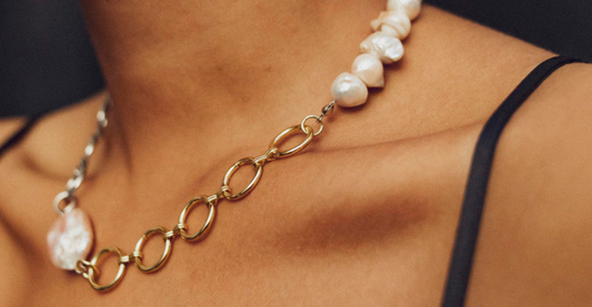 Pearls Are Poised for a Big Comeback in 2025—Here’s How Fashion Girls Are Styling Them