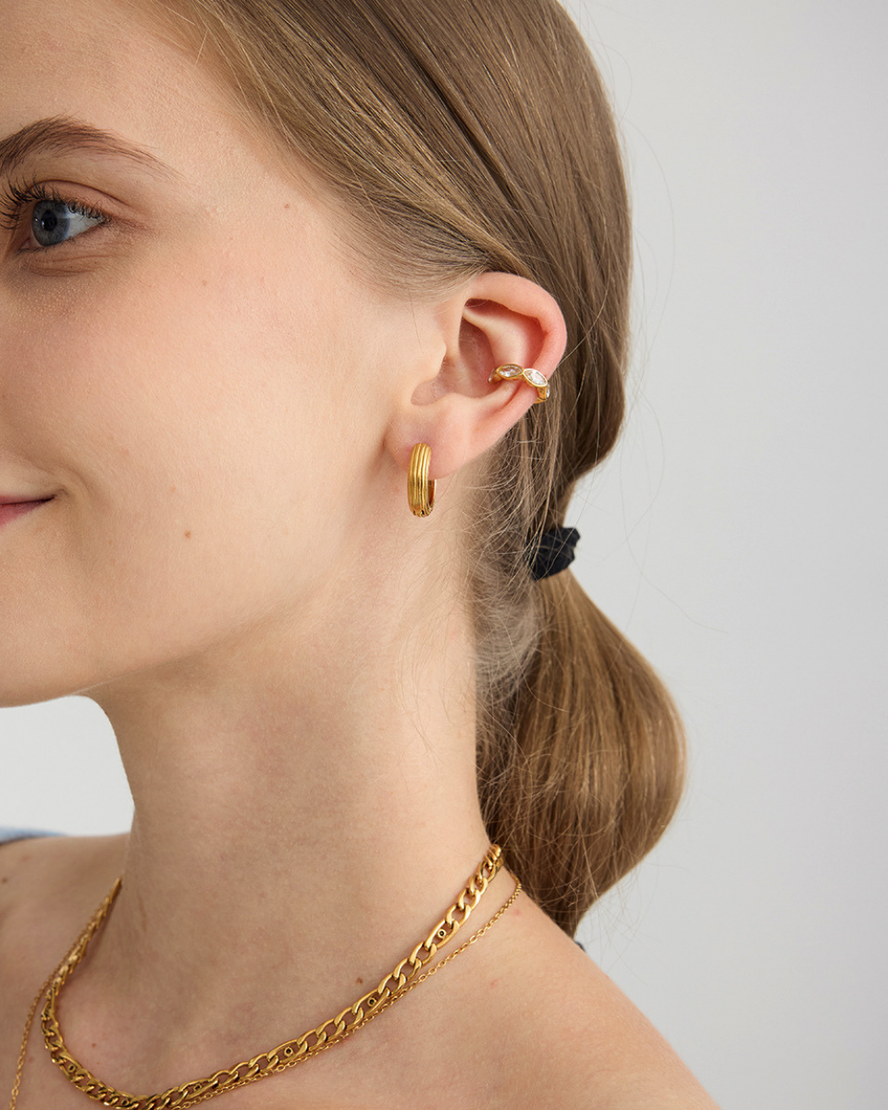 Dainty Zircon Gold Ear Cuff