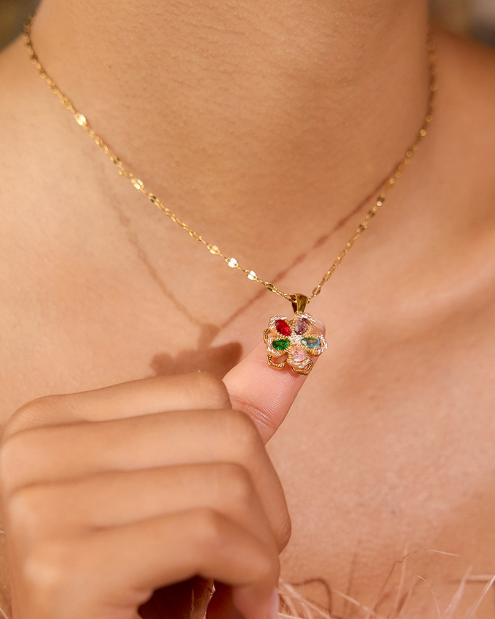 Bloom Charm Flower Necklace - Multicolor