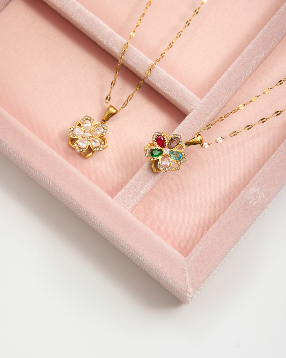 Bloom Charm Flower Necklace - White