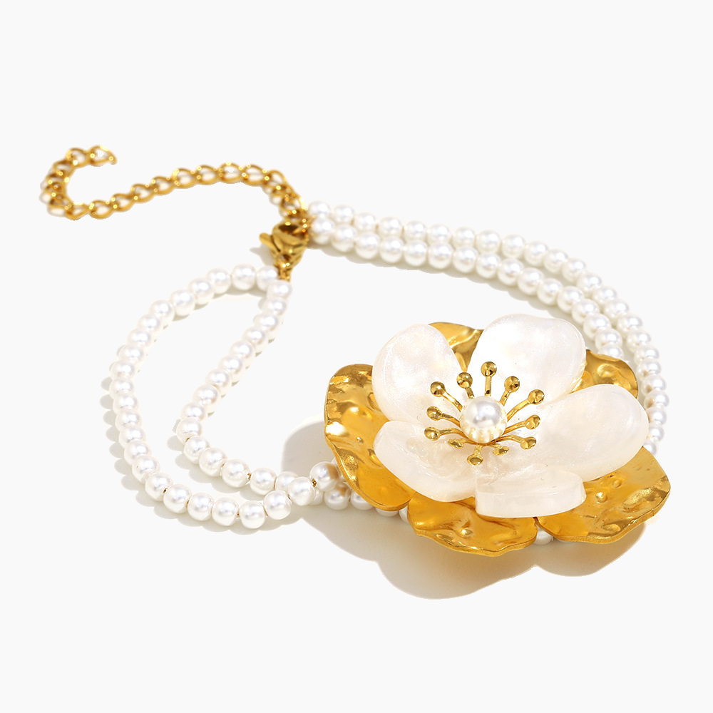 Petal Whisper Pearl Bracelet