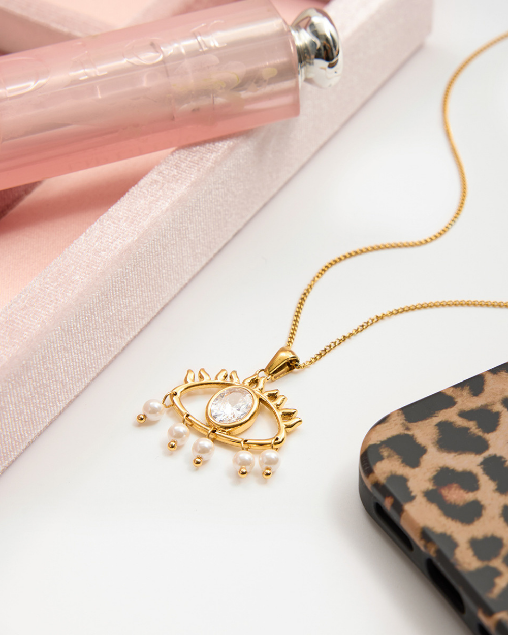 Crystal Eye Pearl Necklace