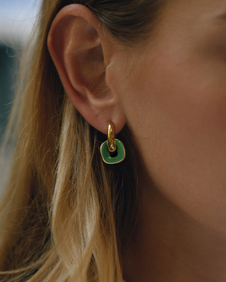 Bold Link Enamel Hoop Earrings – Green