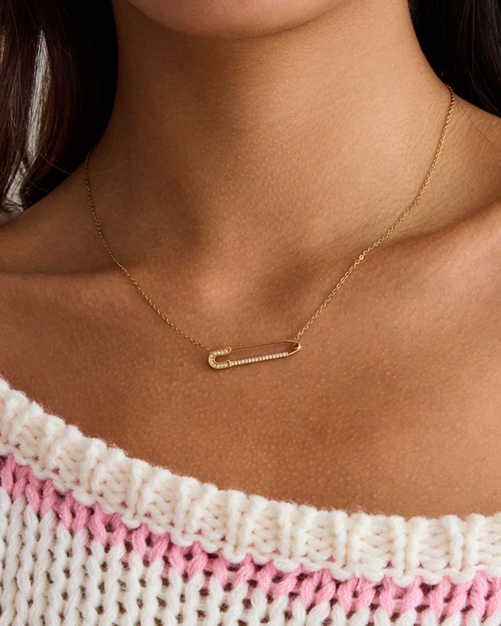 Golden Pin Sparkle Necklace