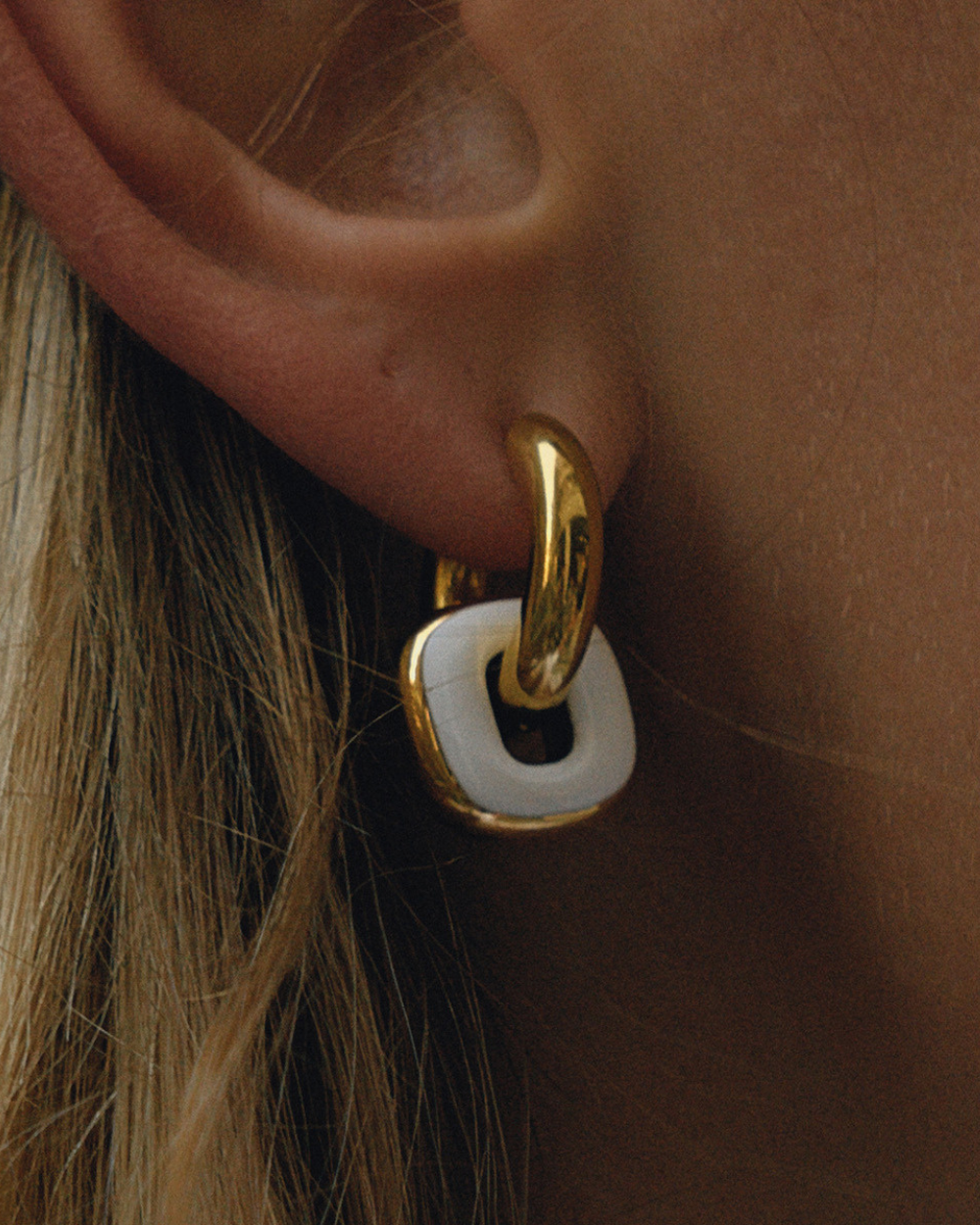 Bold Link Enamel Hoop Earrings – White