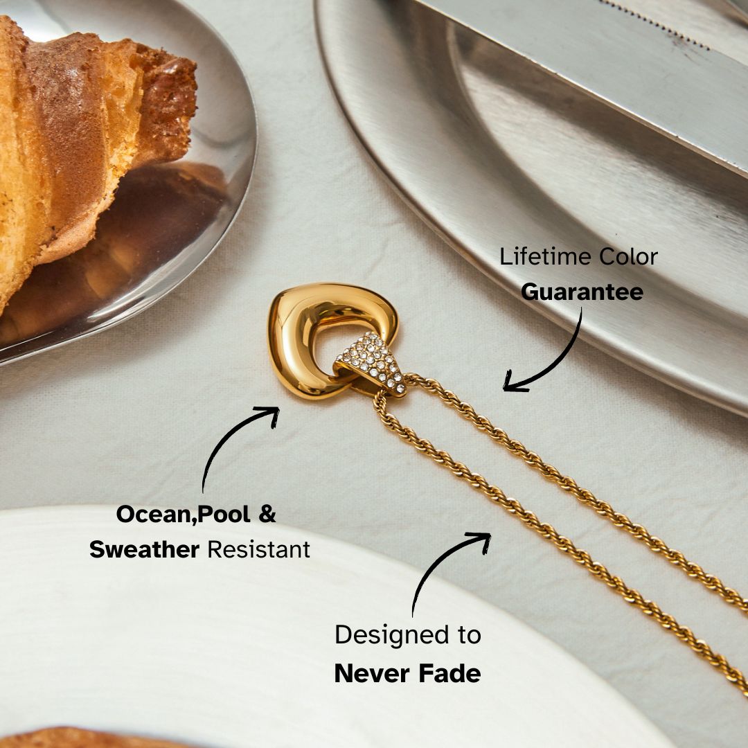 Romantic gold necklace with heart-shaped charm detail_MiFJewelry