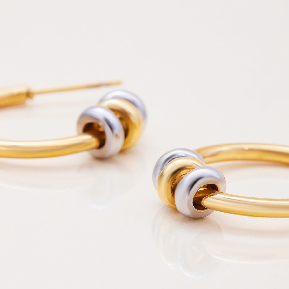 Modern drop earrings for summer outfits