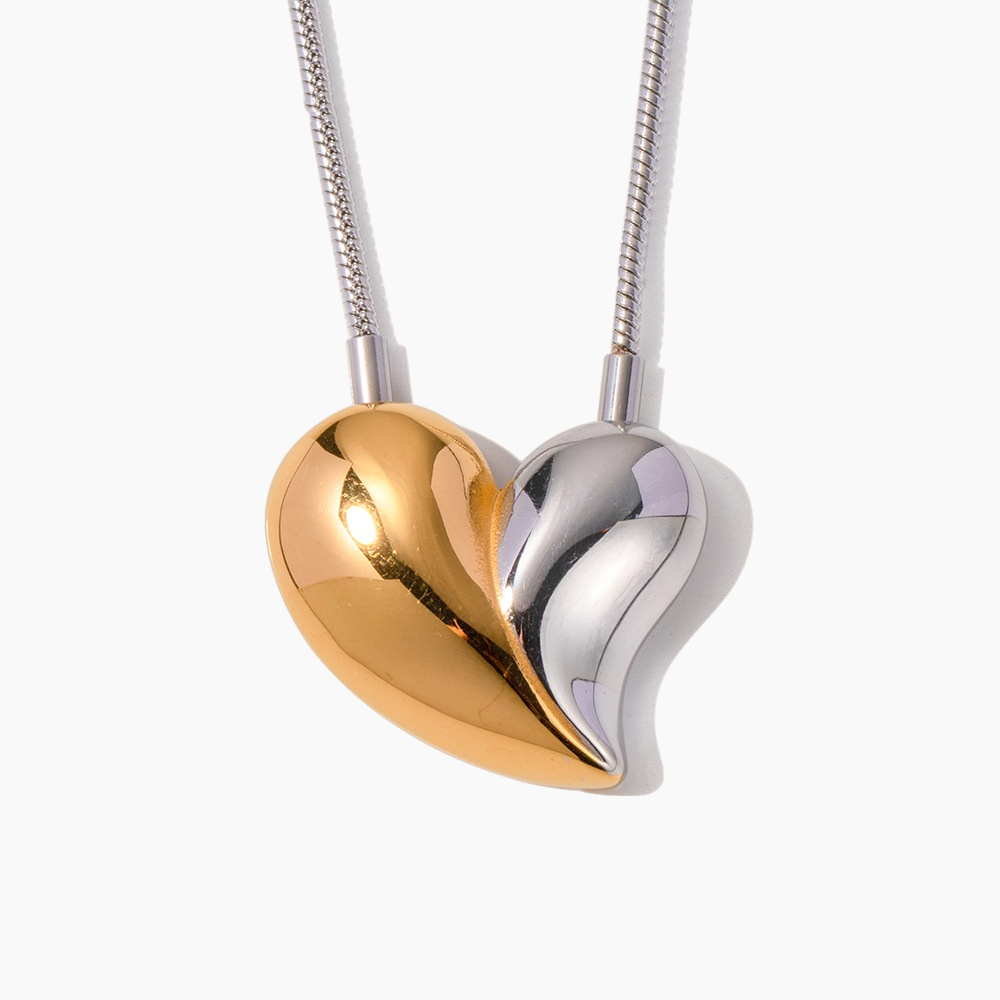 Amoura Bold Heart Necklace