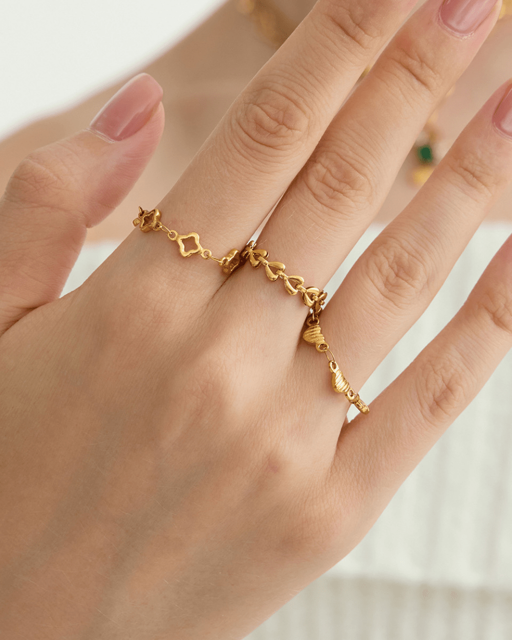Clover Bloom Finger Chain - mifjewelry