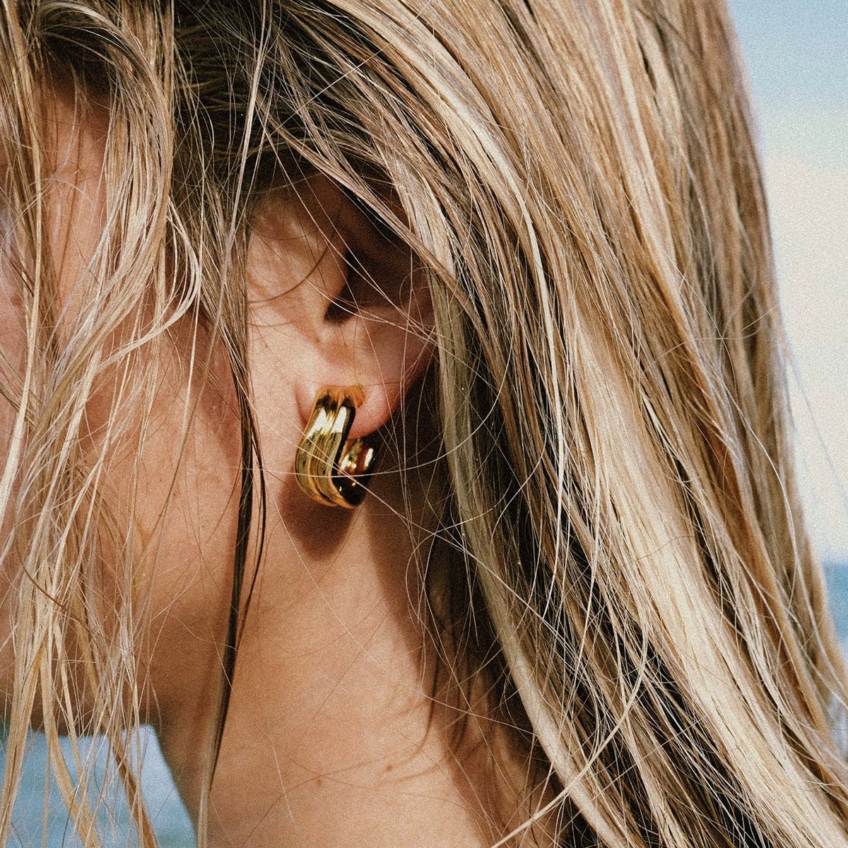 Duo Curve Hoops - Golden - mifjewelry