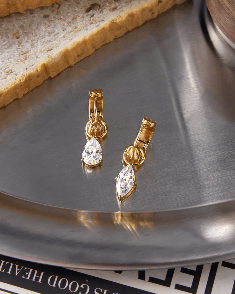 Golden Sunburst Crystal Drop Earrings - mifjewelry