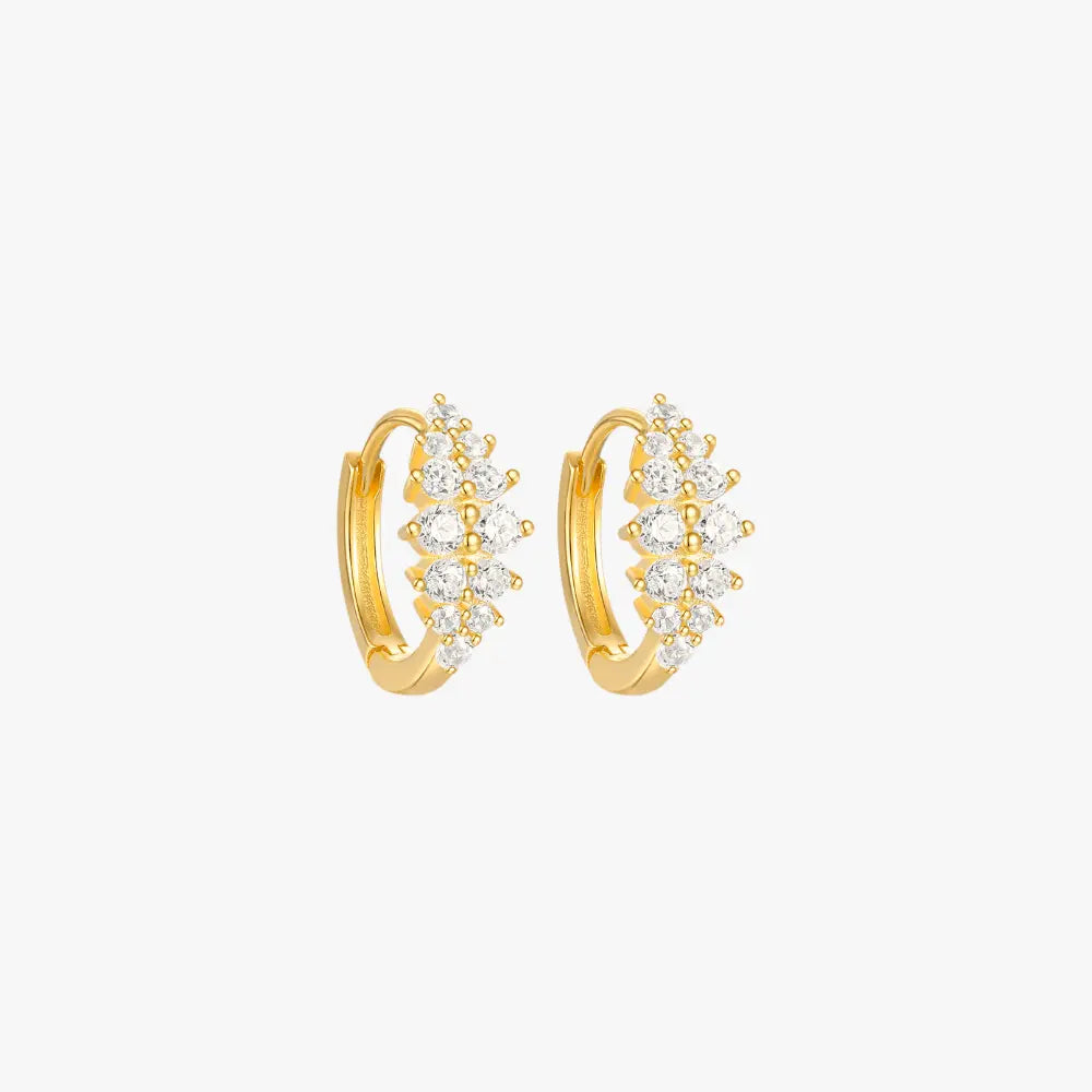 Small gold hoop earrings with diamonds, perfect for daily wear and elegant occasions.