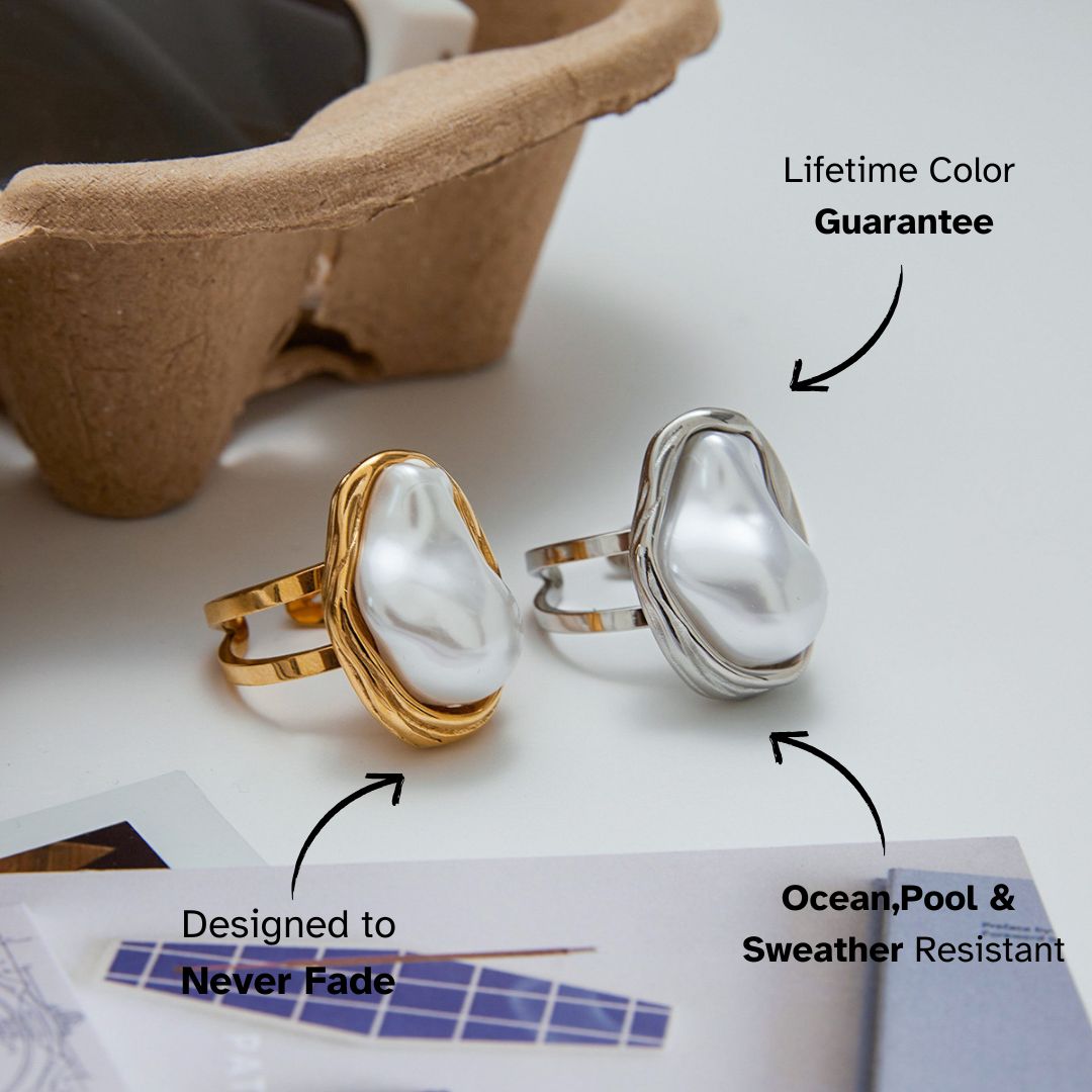 Lunar Flow Pearl Ring - Golden