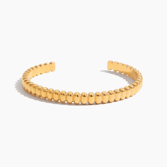 Lumé Curve Beaded Cuff