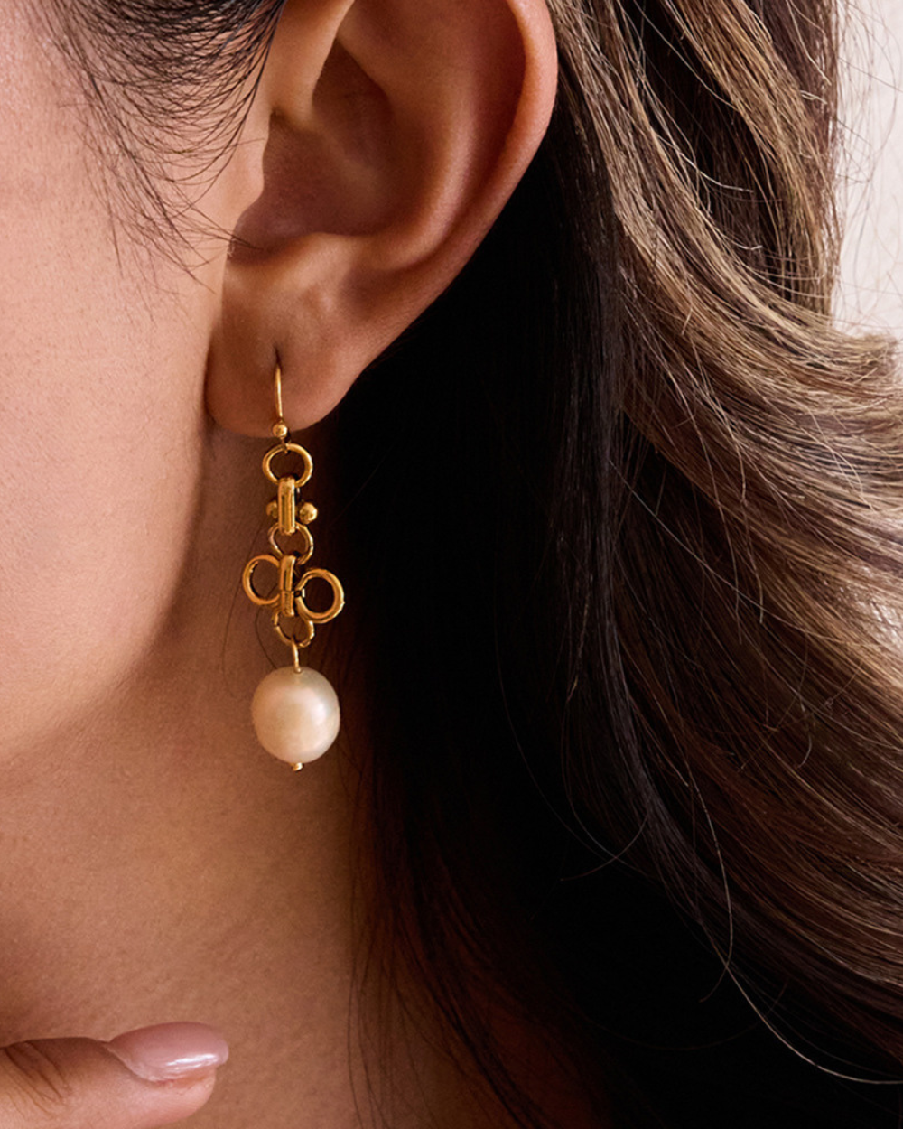 Clover Pearl Drop Earrings