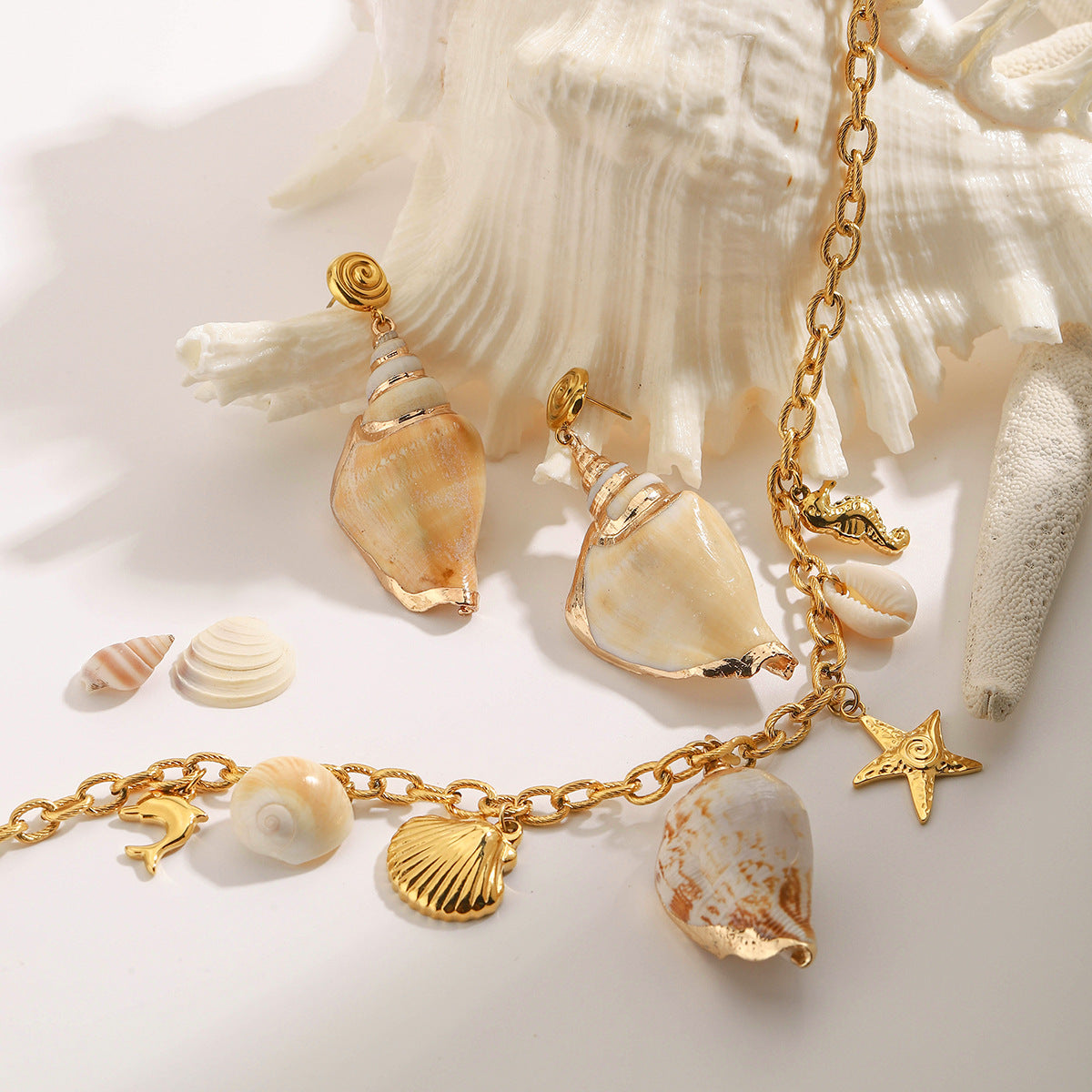 Sirena Spiral Seashell Earrings