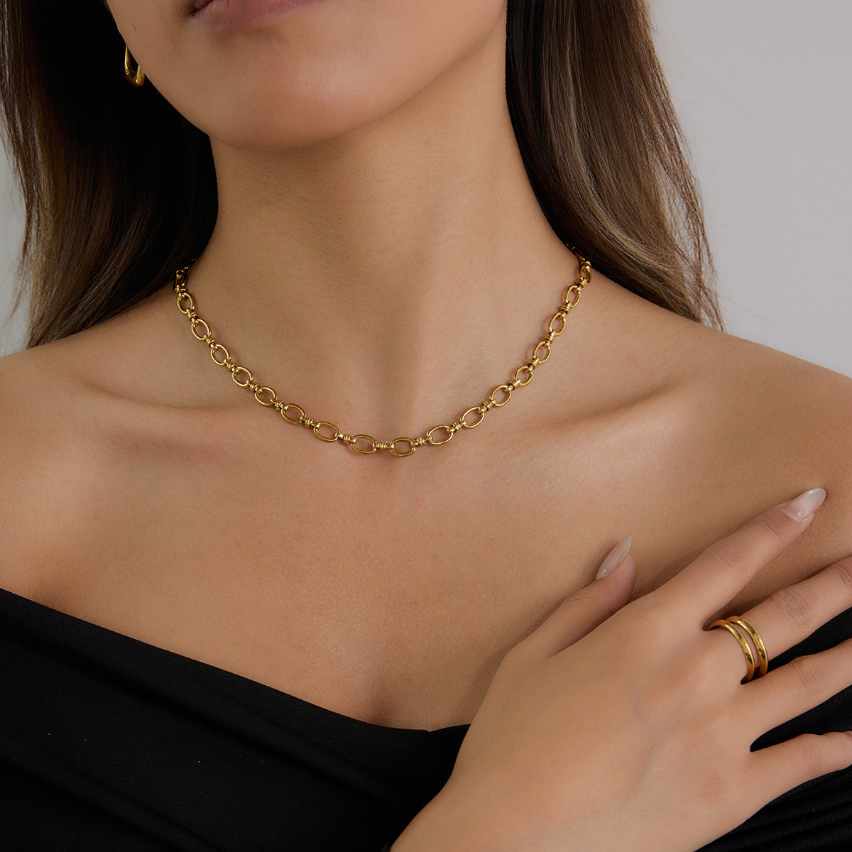 Golden Current Chain Necklace