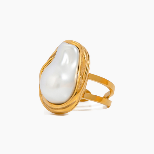Lunar Flow Pearl Ring - Golden