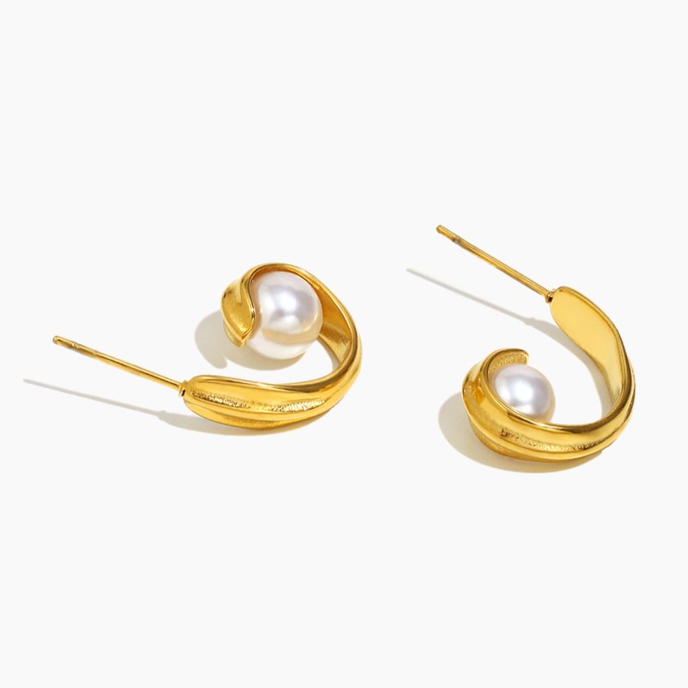 Lustre Curl Pearl Hoops