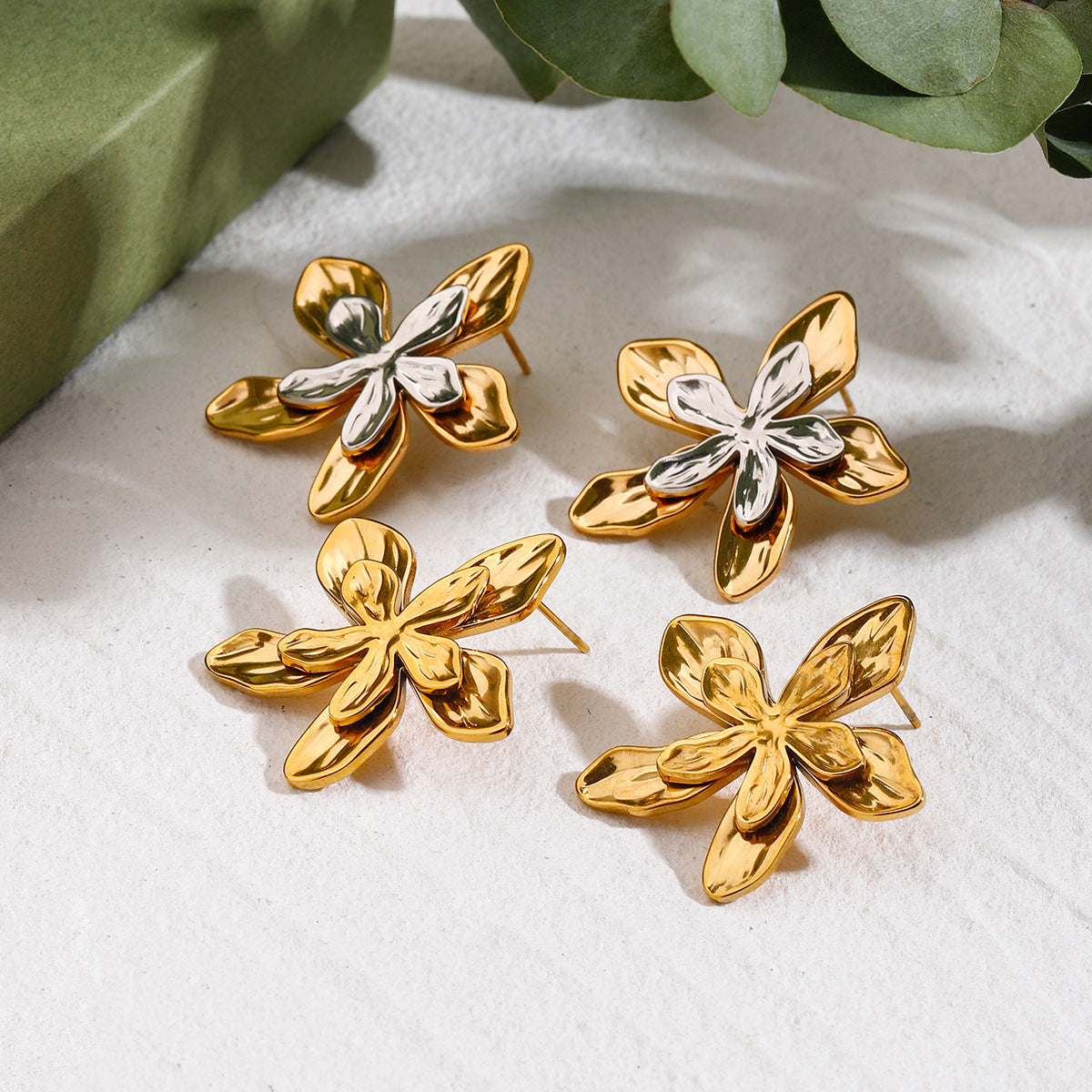 Isla Bloom Earrings
