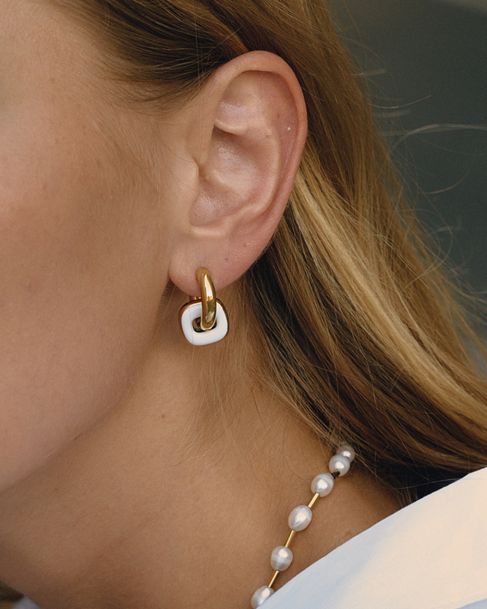 Bold Link Enamel Hoop Earrings – White