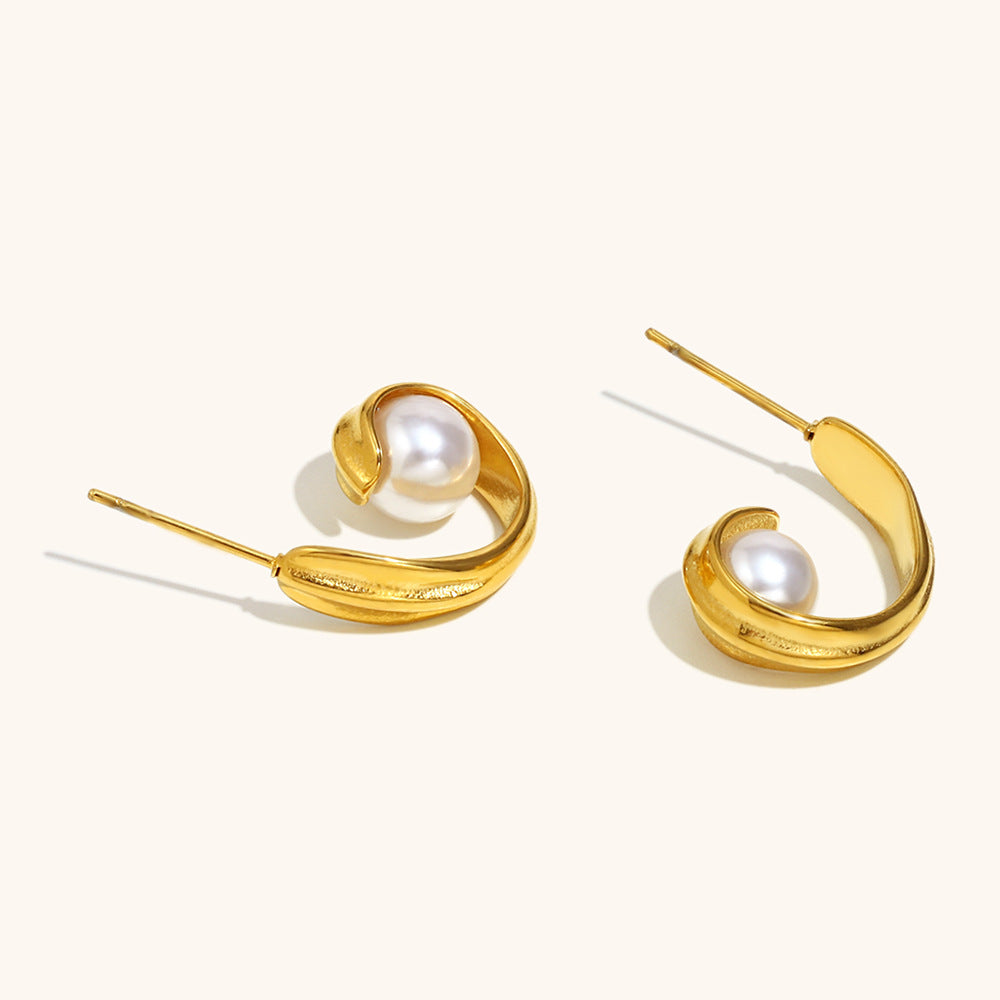 Lustre Curl Pearl Hoops