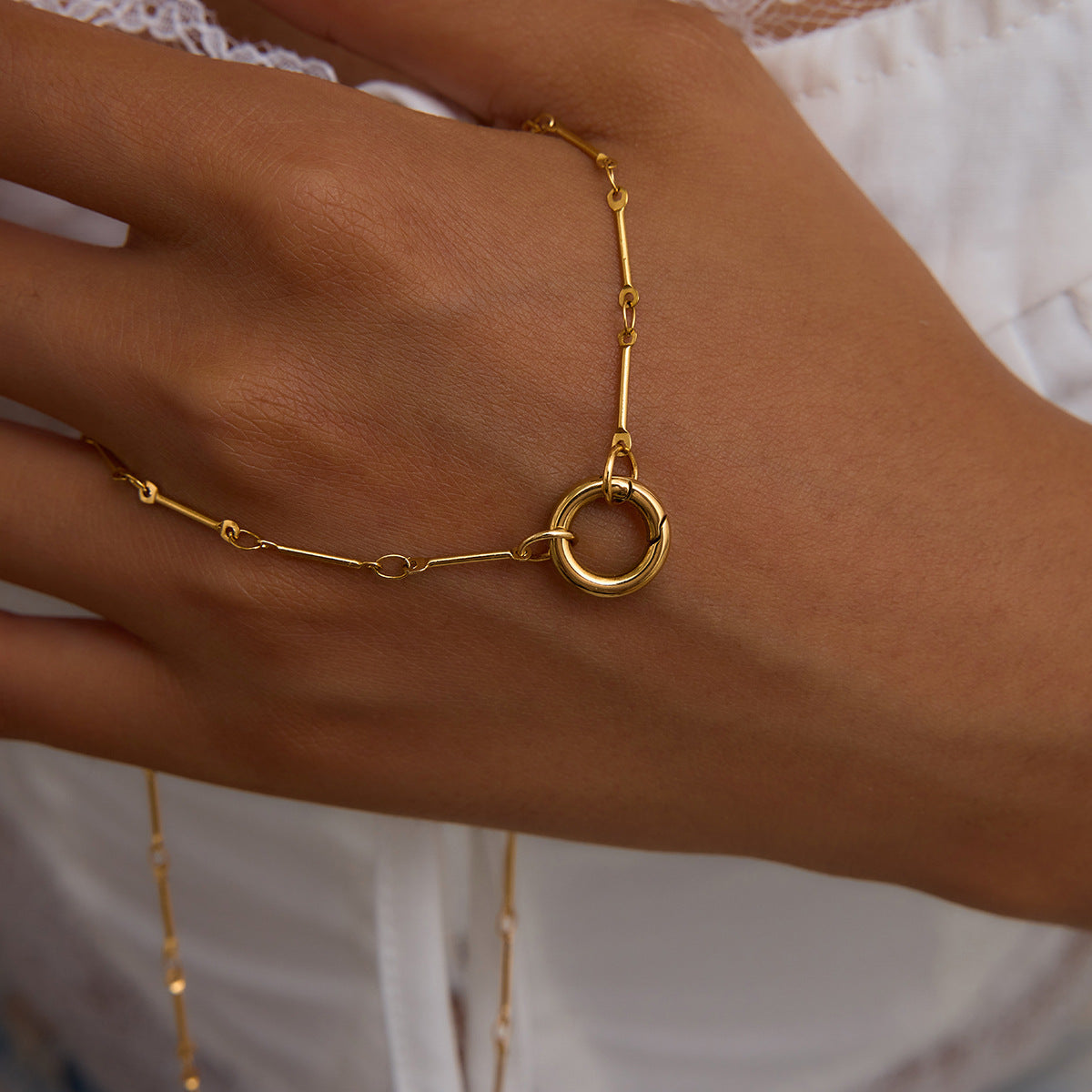 Golden Link Loop Necklace