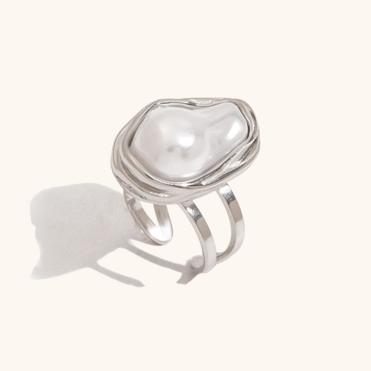 Lunar Flow Pearl Ring - Silver