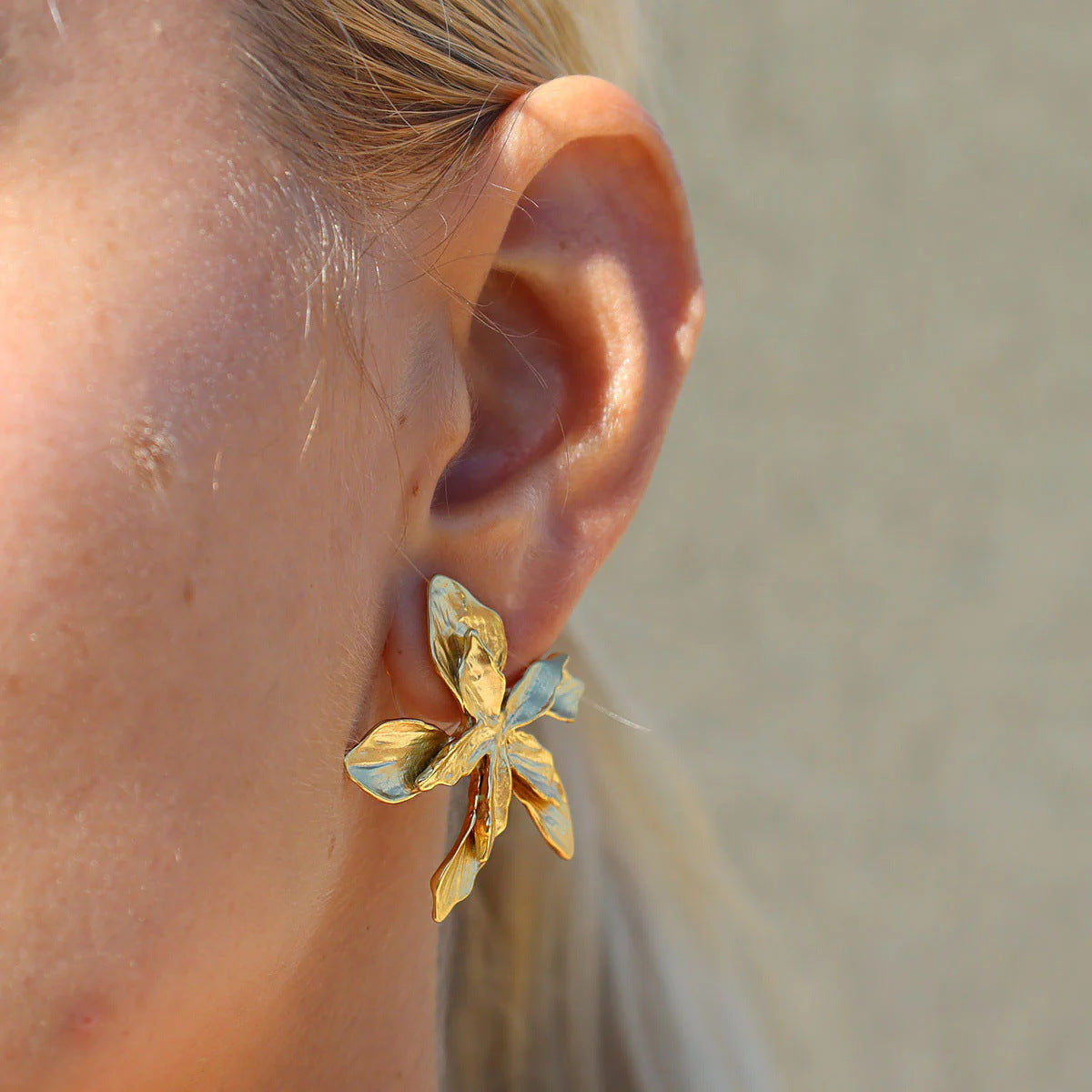 Isla Bloom Earrings