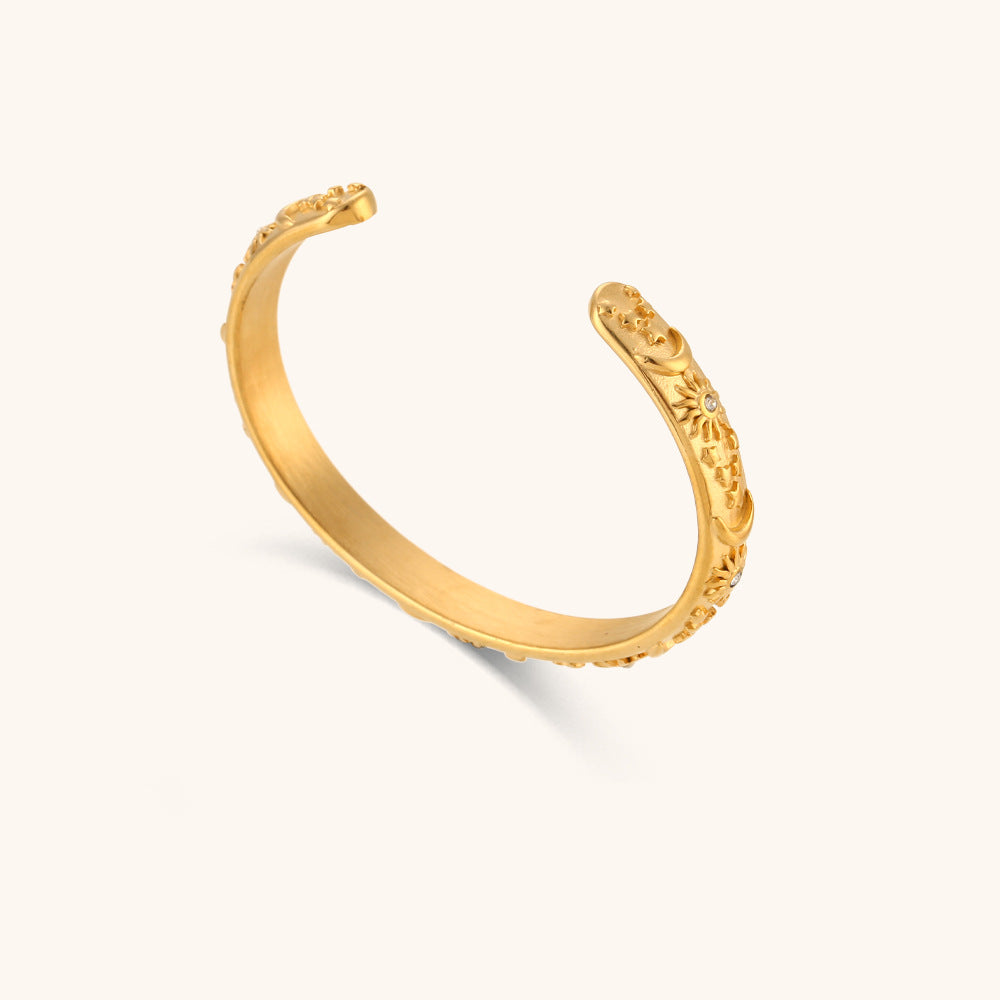 Solaris Crest Cuff