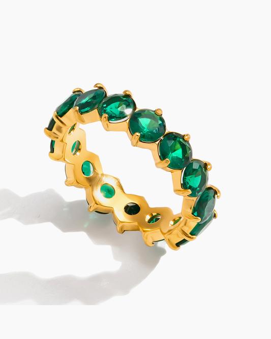 Radiant Eternity Ring – Emerald Glow