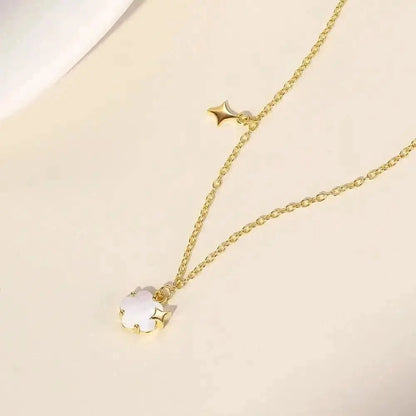White Shell Flower Pendant Necklace