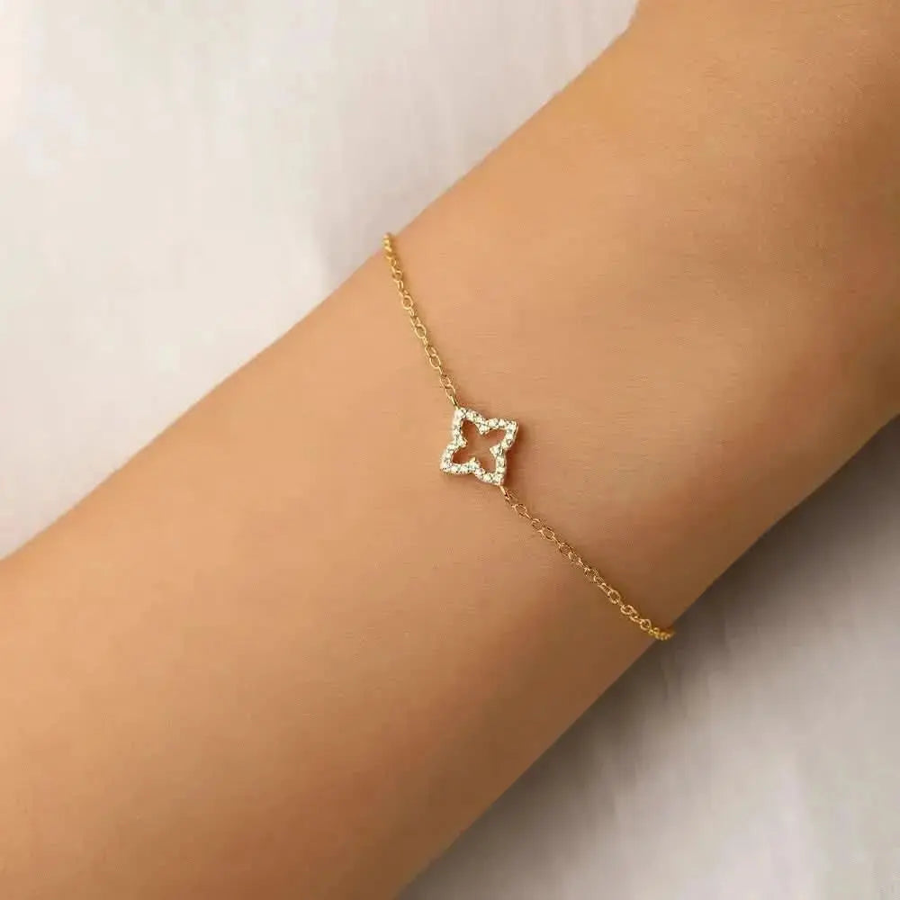 Four-Leaf Zirconia Bracelet