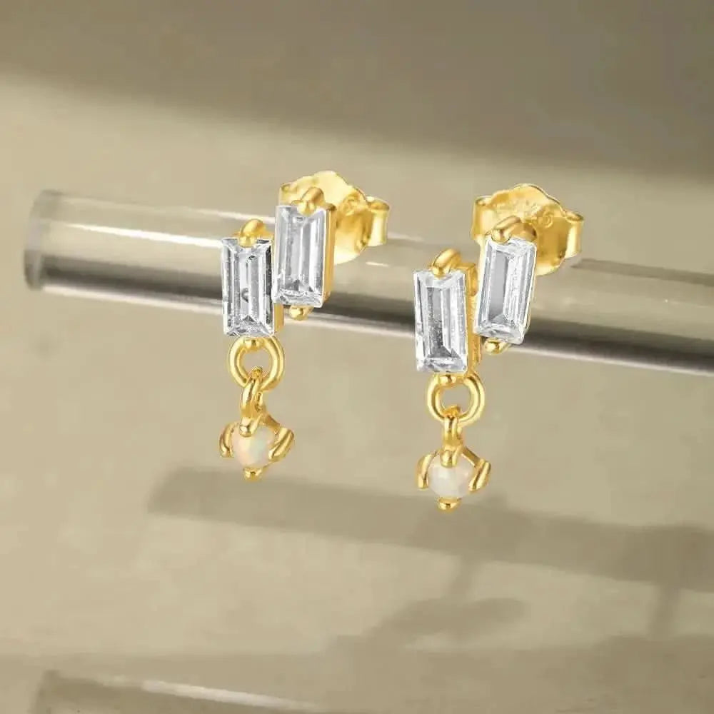 Boucles d'oreilles à tige en opale et zircon baguette