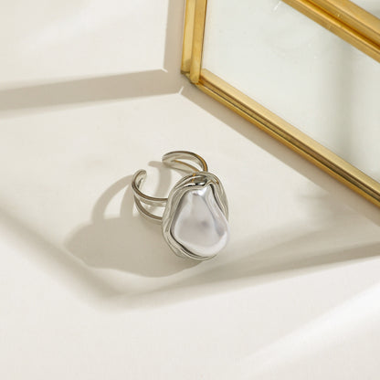 Lunar Flow Pearl Ring - Silver
