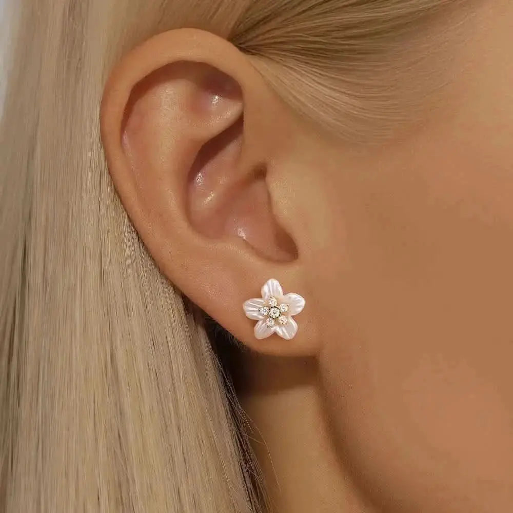 Boucles d'oreilles à tige en forme de fleur en acrylique et zircone