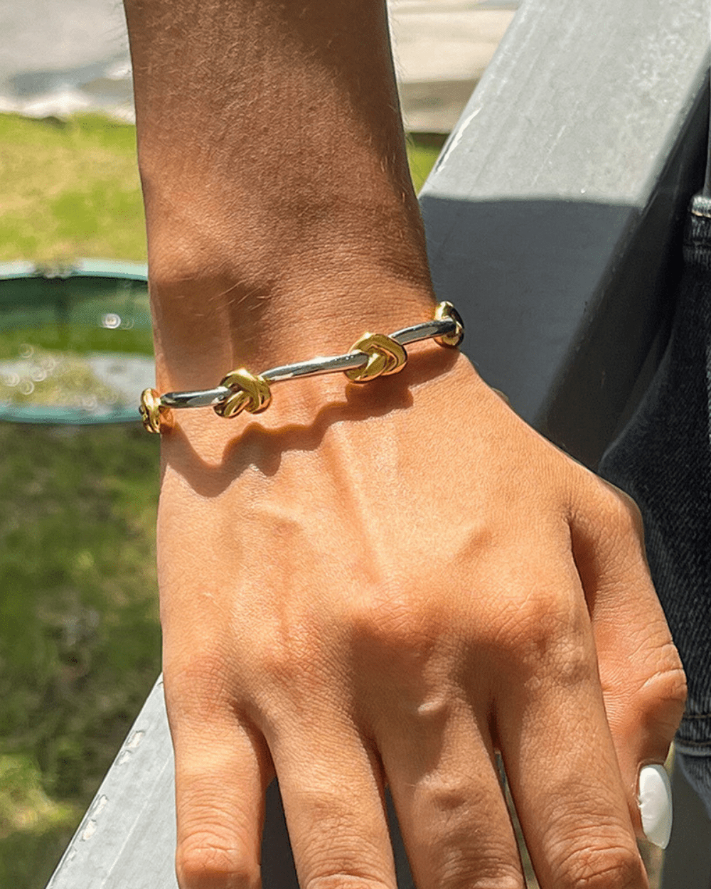 Golden Loop Harmony Cuff - mifjewelry