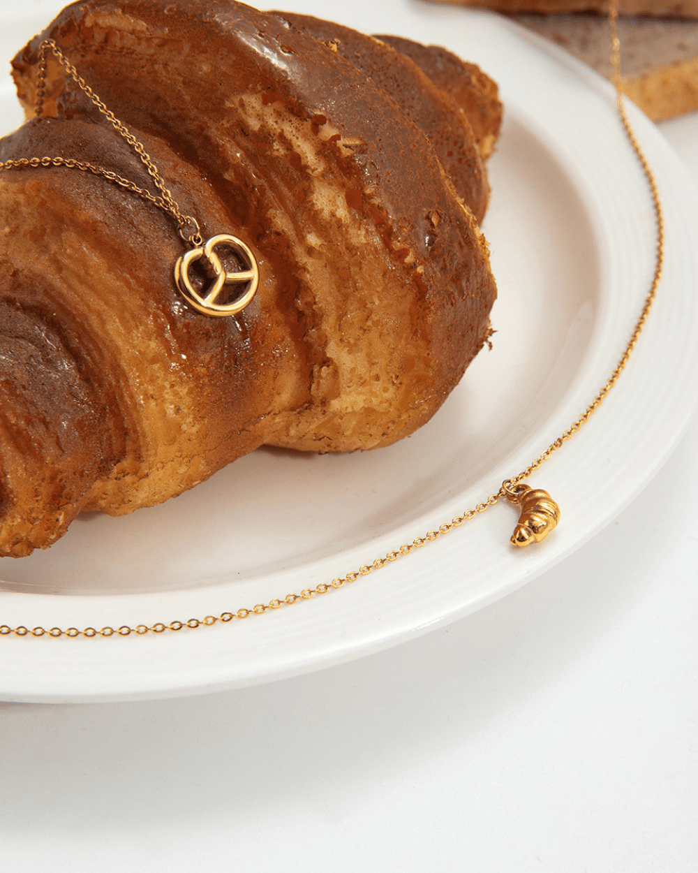 Golden Twist Necklace - mifjewelry