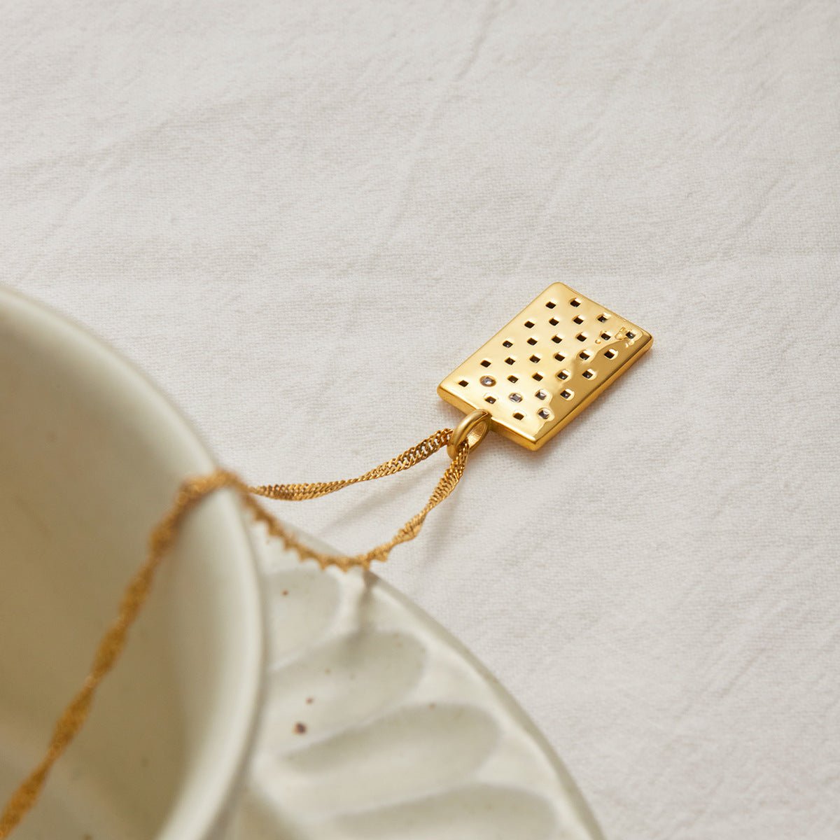 Radiant Grid Pavé Pendant Necklace - mifjewelry