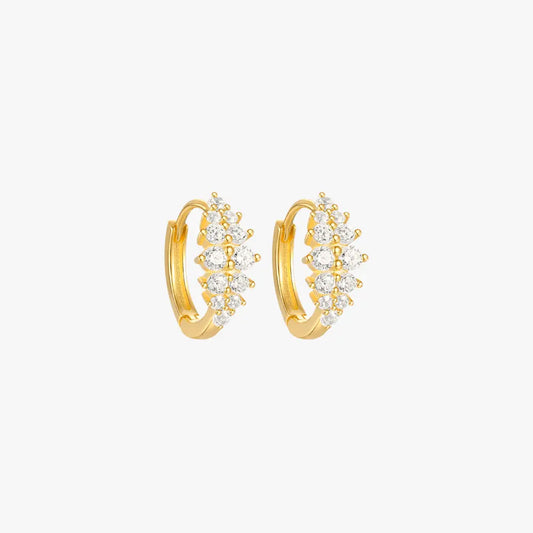 Small gold hoop earrings with diamonds, perfect for daily wear and elegant occasions.